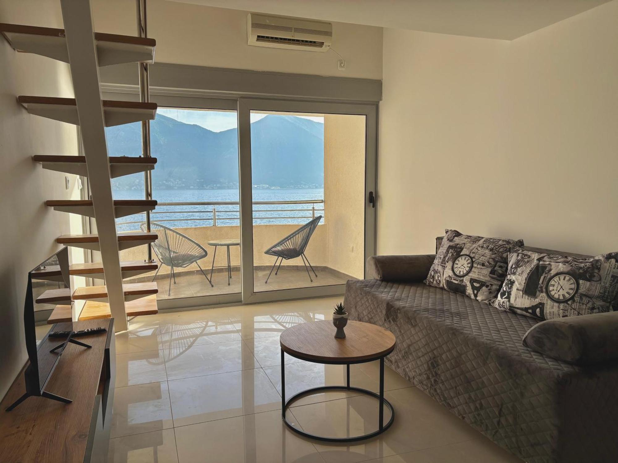 Waterfront Apartments Котор Екстер'єр фото
