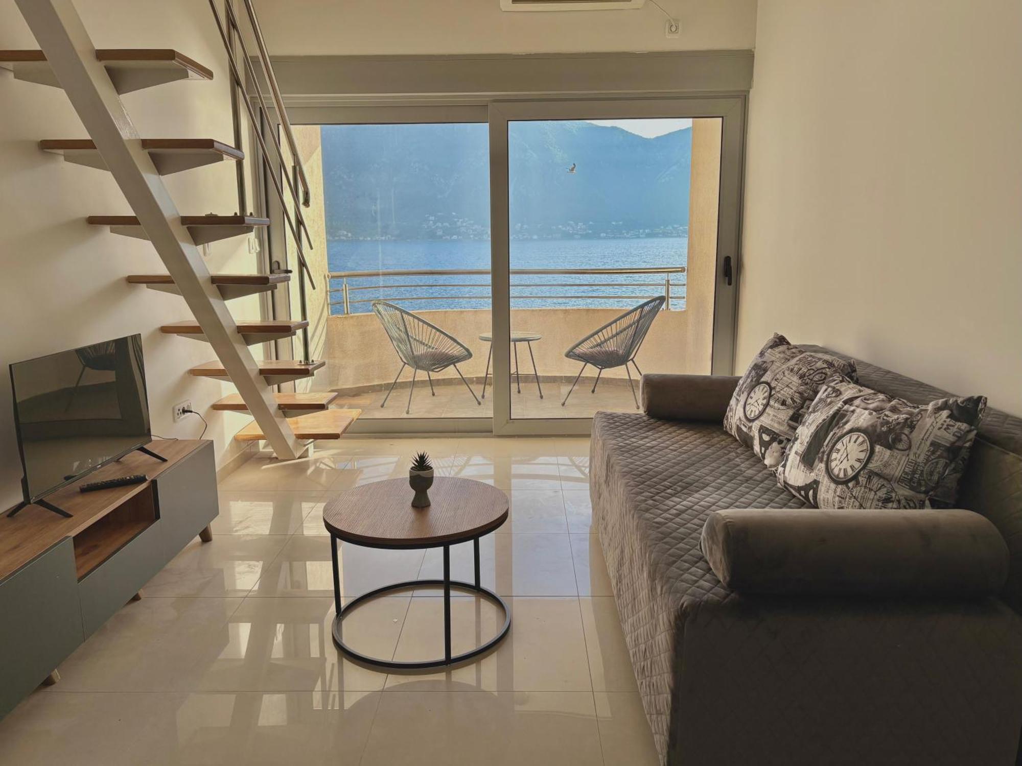 Waterfront Apartments Котор Екстер'єр фото