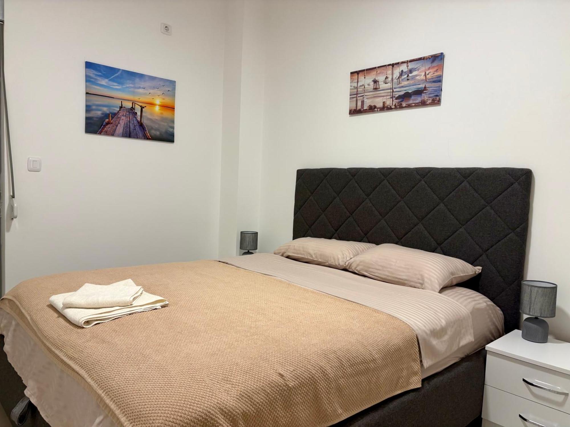 Waterfront Apartments Котор Екстер'єр фото
